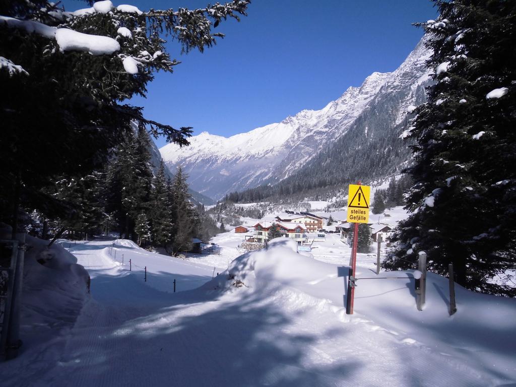 Hotel Haus Waldheim St. Leonhard im Pitztal Exterior foto