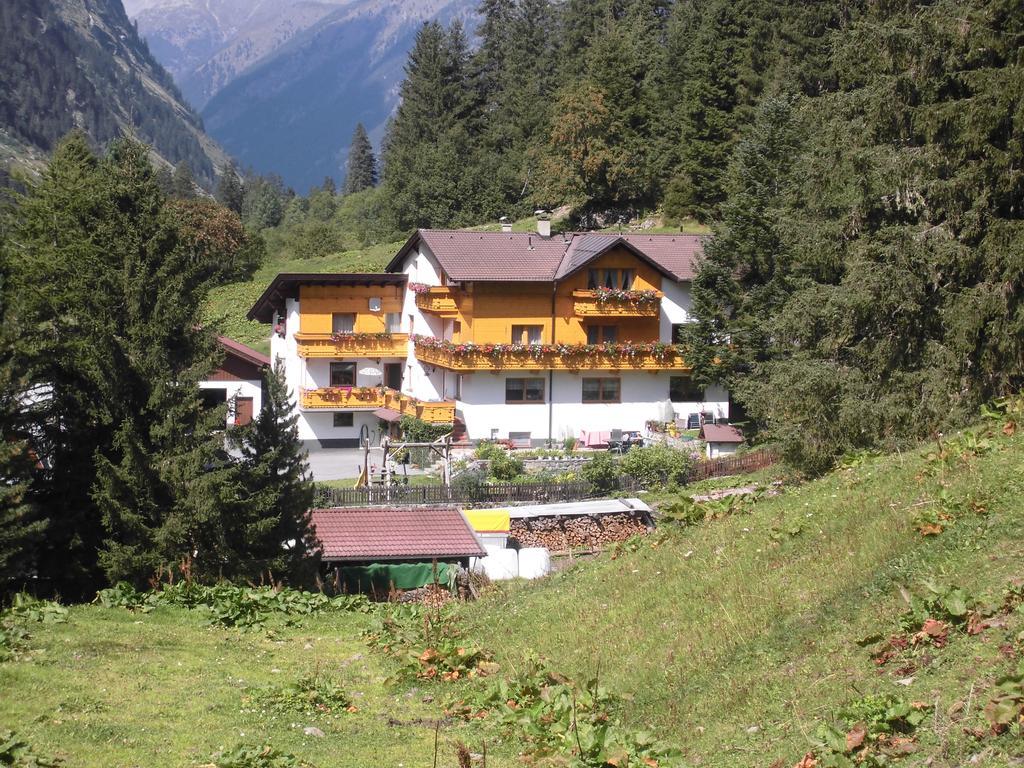 Hotel Haus Waldheim St. Leonhard im Pitztal Exterior foto